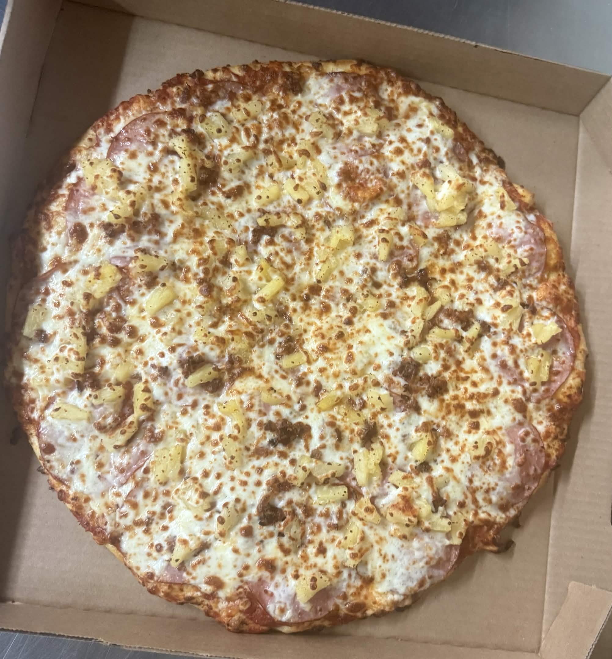 Cheese pizza at Vashon Pizza